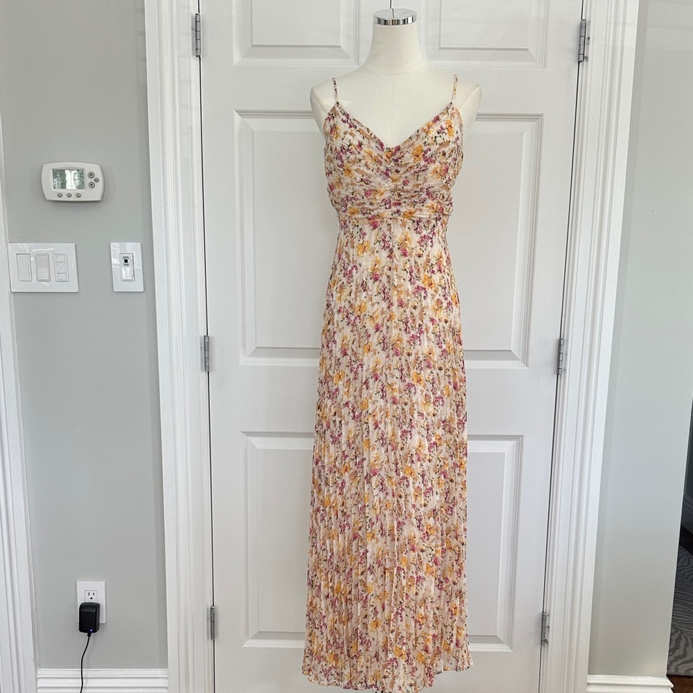 Lucy Paris Imelda Ditsy Floral Pleated Chiffon Wedding Guest Maxi Dress Size M